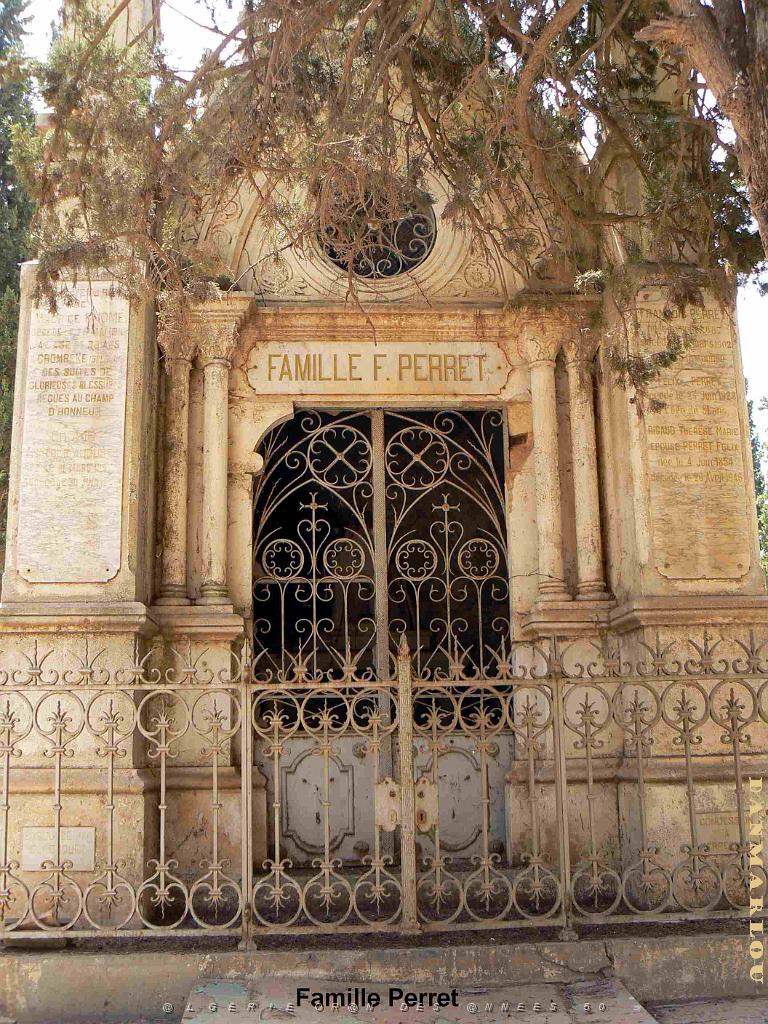 HAMMAM BOU HADJAR 2009 LE CIMETIERE   (28).jpg